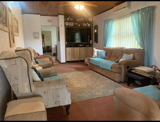 4 BEDROOM HOUSE FOR SALE IN BIRCHLEIGH